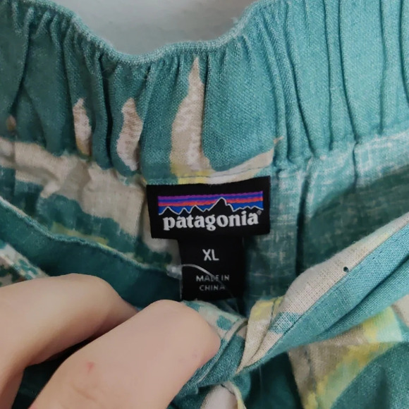 Patagonia Palms of My Heart Big: Dam Blue Shorts - Picture 4 of 6